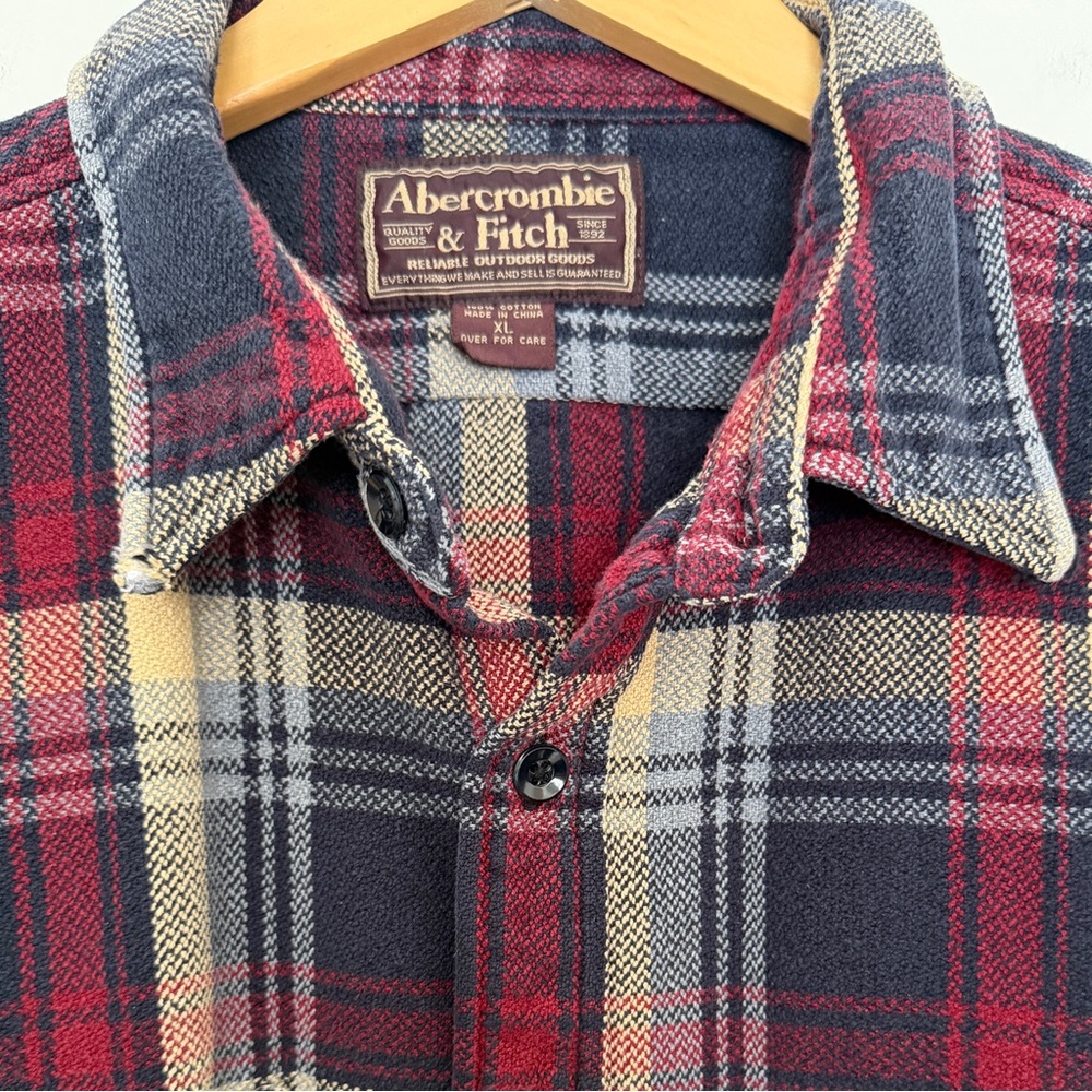 Abercrombie & Fitch Vintage Men's Heavy Weight Red Plaid Shirt - Picture 3 of 5